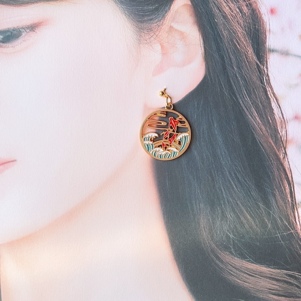 昇り鯉のピアス・イヤリング【金属アレルギー対応】