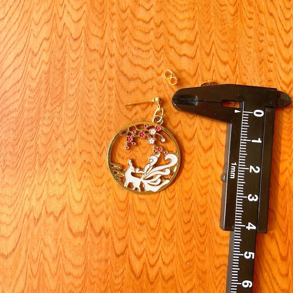 九尾の狐と桜のピアス・イヤリング【金属アレルギー対応】