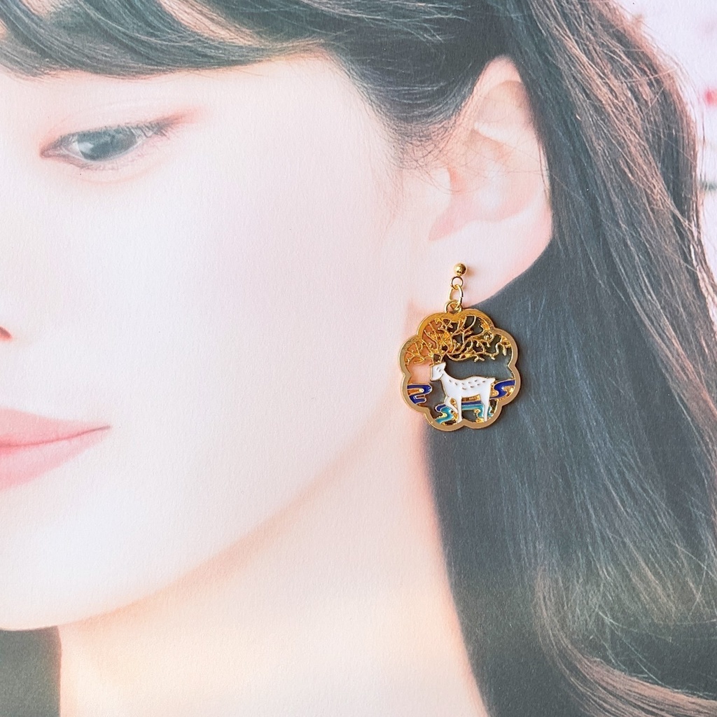 鹿の中華風ピアス・イヤリング【金属アレルギー対応】
