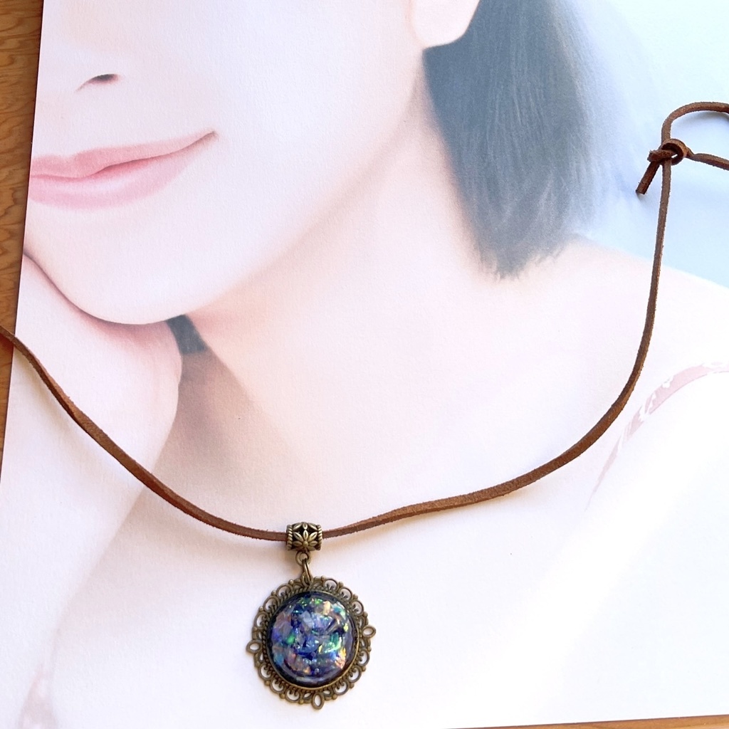 宝石図鑑のペンダント