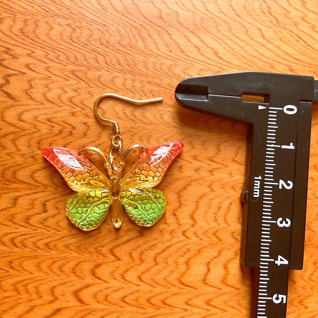 幻想蝶々のピアス・イヤリング【金属アレルギー対応】