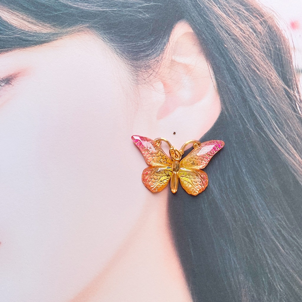 幻想蝶々のピアス・イヤリング【金属アレルギー対応】