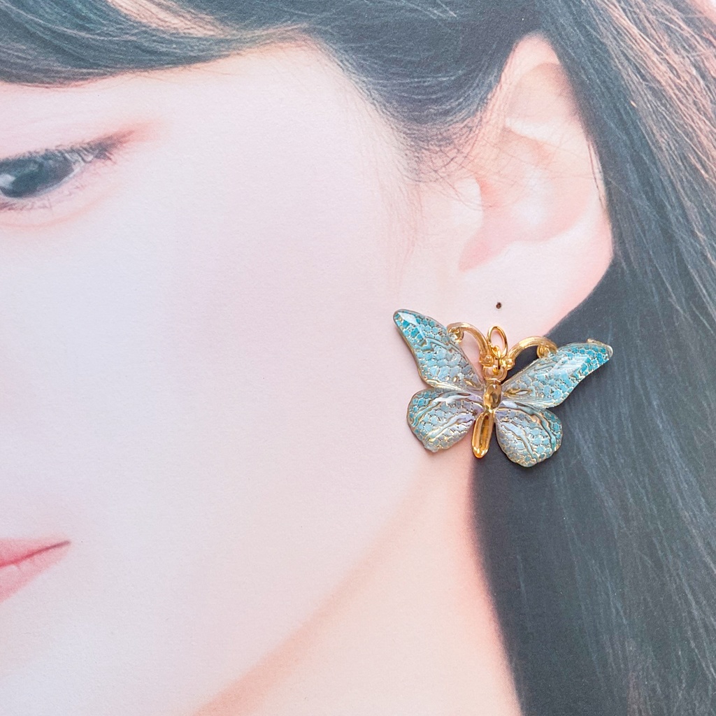 幻想蝶々のピアス・イヤリング【金属アレルギー対応】