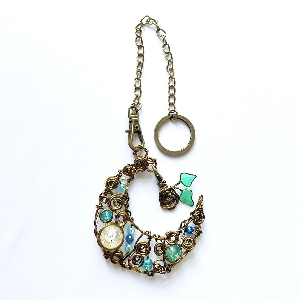 月と薔薇のバッグチャーム