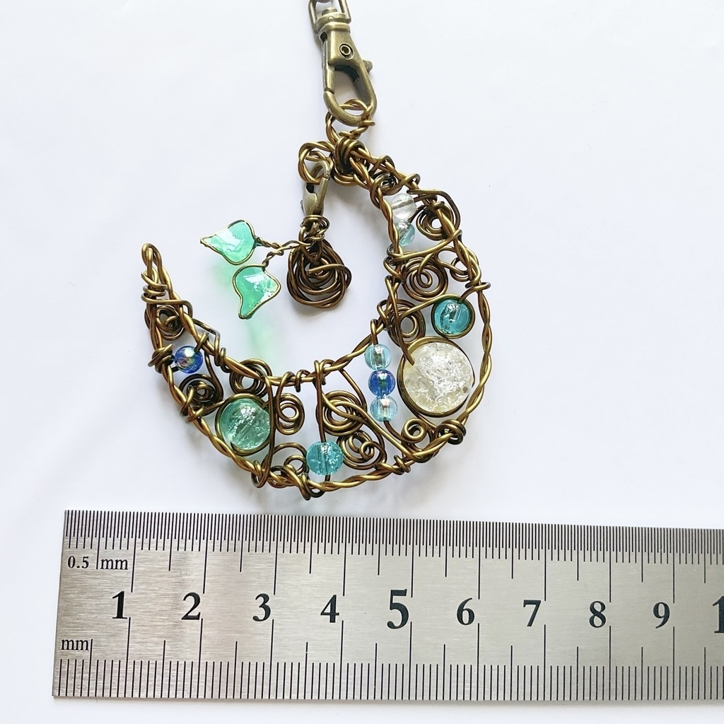 月と薔薇のバッグチャーム