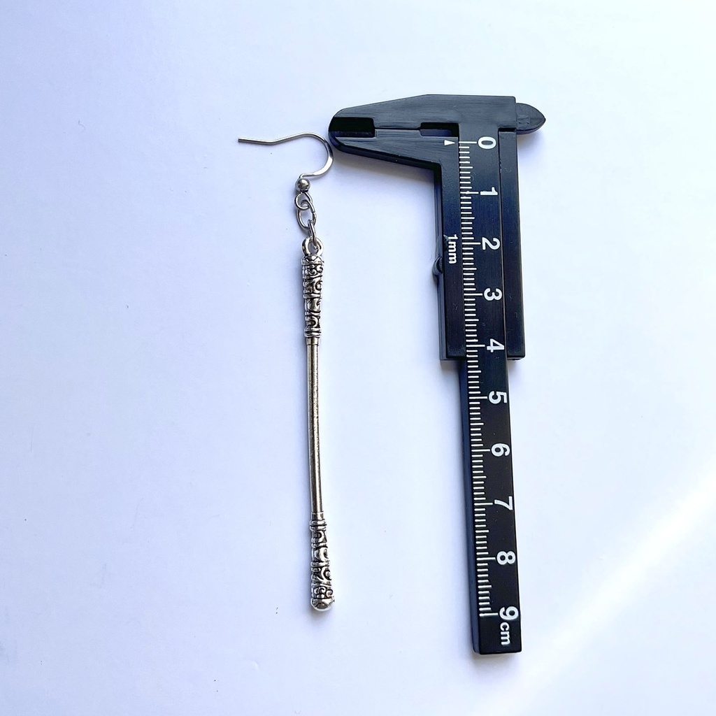武器のピアス