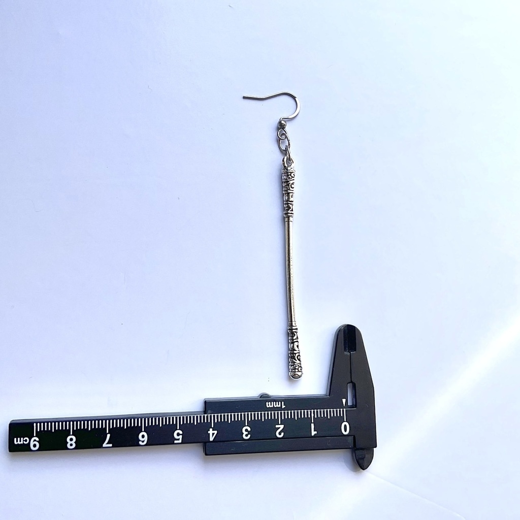 武器のピアス