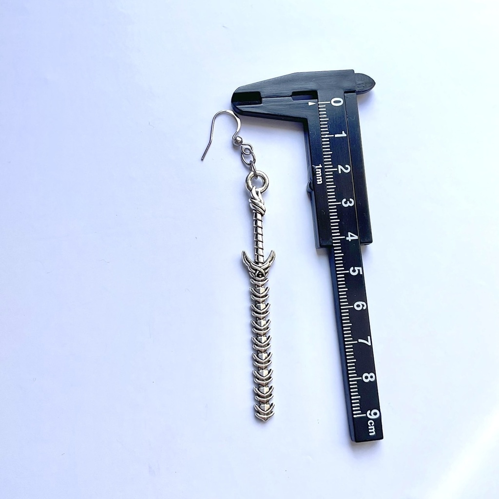 武器のピアス