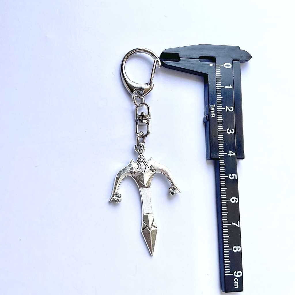 剣のキーホルダー