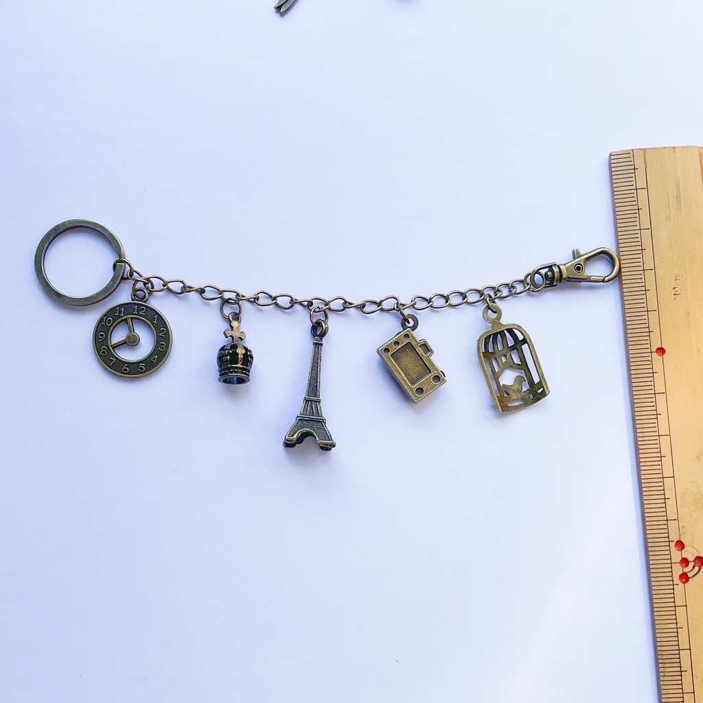 レトロなバッグチャーム