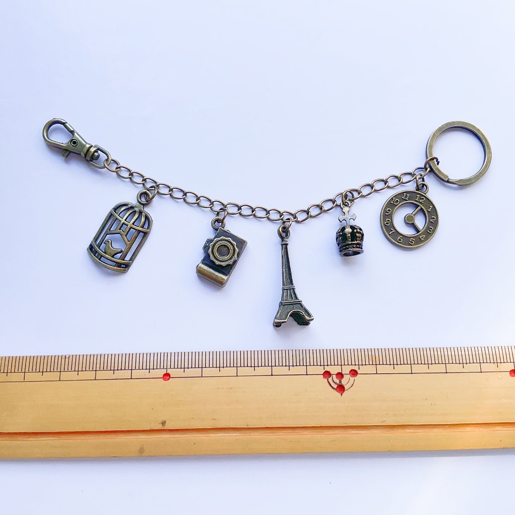 レトロなバッグチャーム