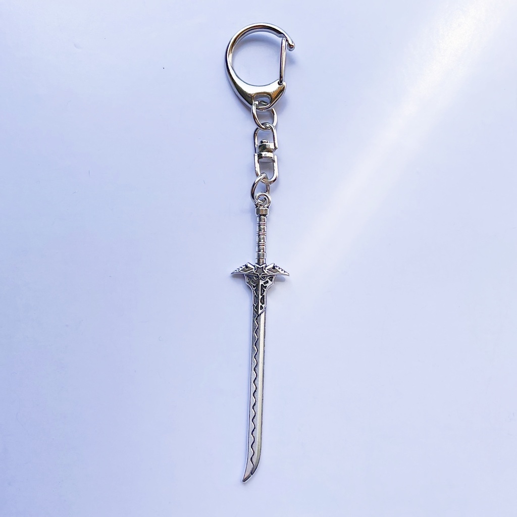 日本刀と西洋剣のキーホルダー