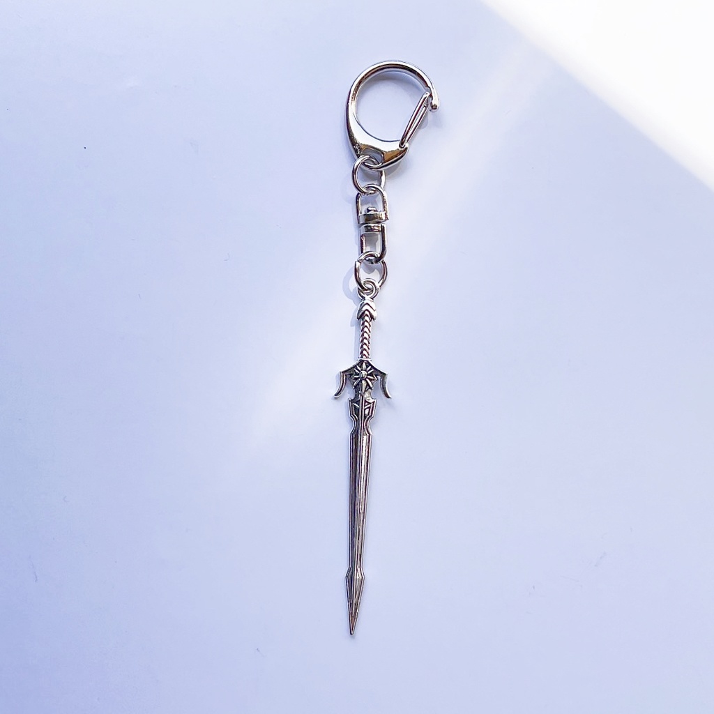 日本刀と西洋剣のキーホルダー