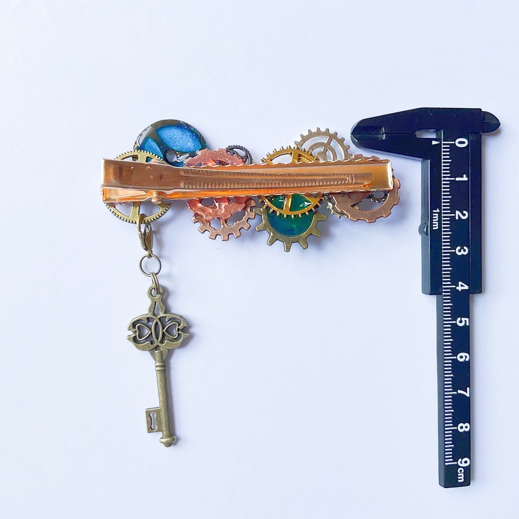 鍵付きスチームパンク風ヘアクリップ