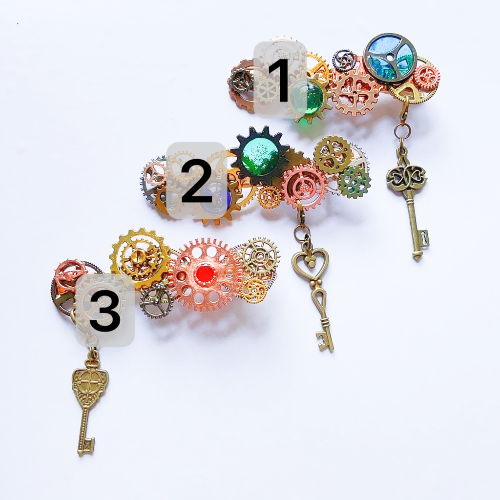 鍵付きスチームパンク風ヘアクリップ