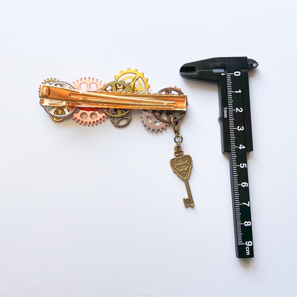 鍵付きスチームパンク風ヘアクリップ