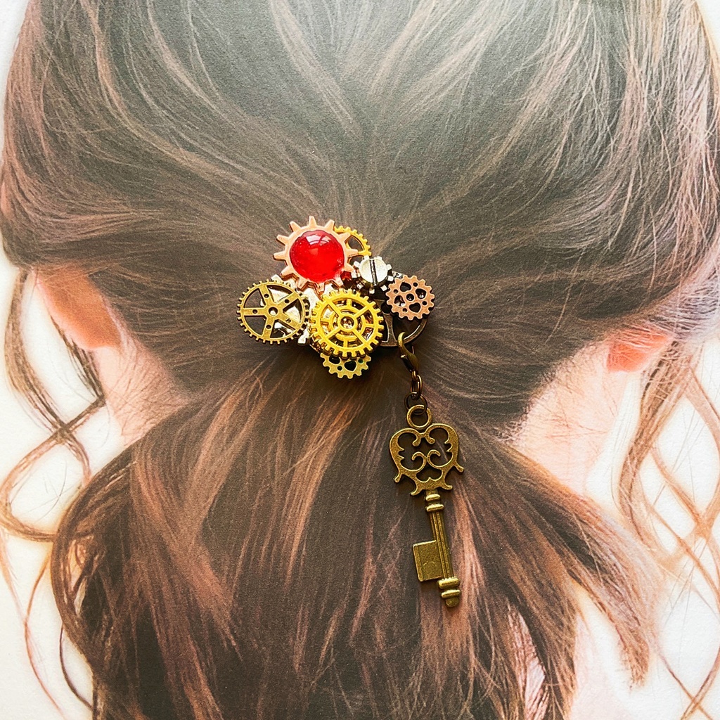 鍵付きスチームパンク風ポニーフック