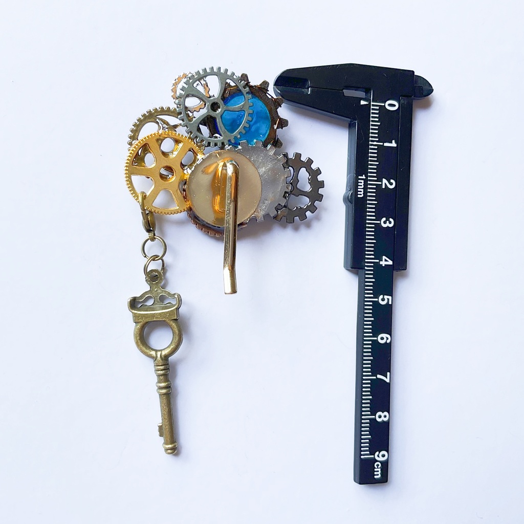 鍵付きスチームパンク風ポニーフック