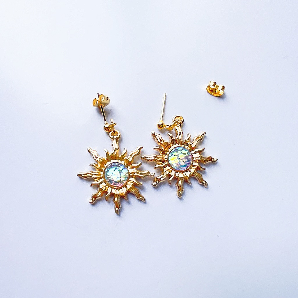 ウロコと太陽のピアス・イヤリング