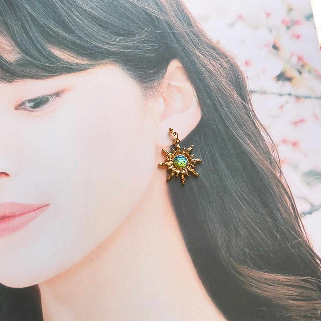 ウロコと太陽のピアス・イヤリング