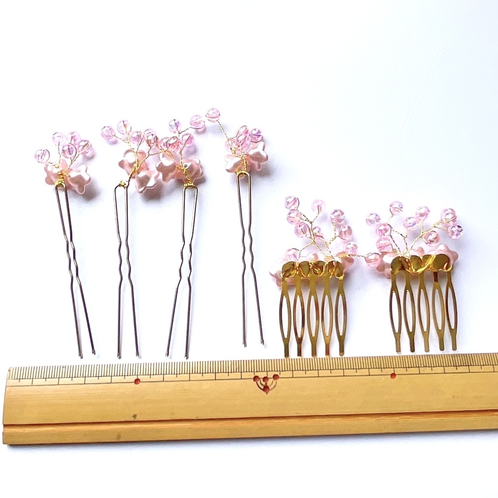 かんざしにもなる花のヘアアクセサリー