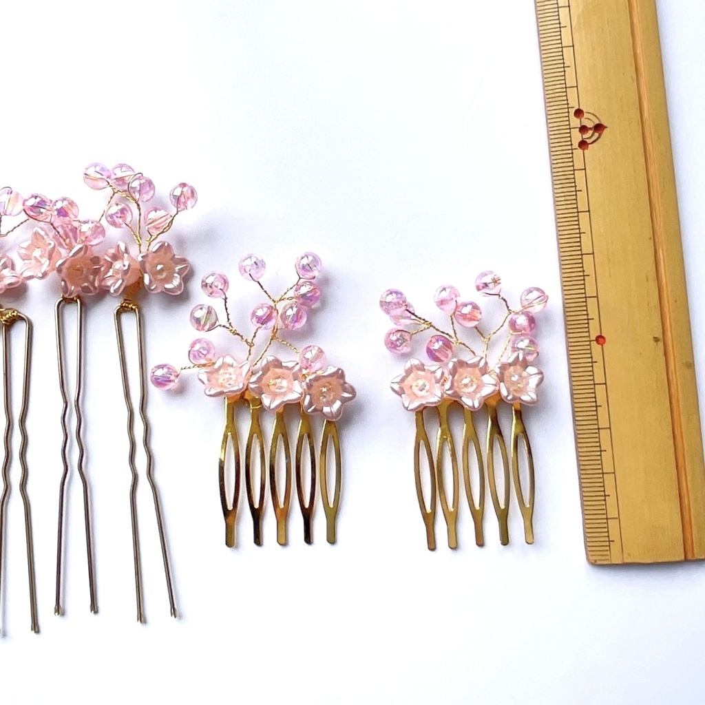 かんざしにもなる花のヘアアクセサリー