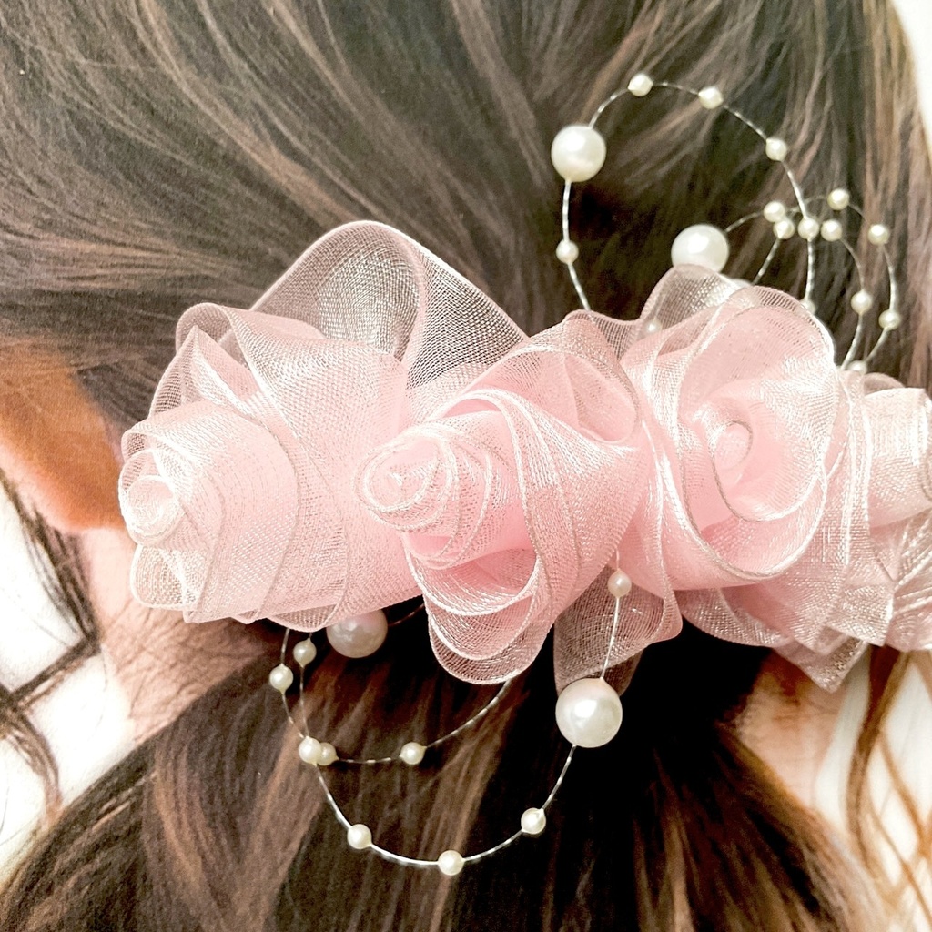 80年代アイドル風!ピンクの薔薇のバレッタ