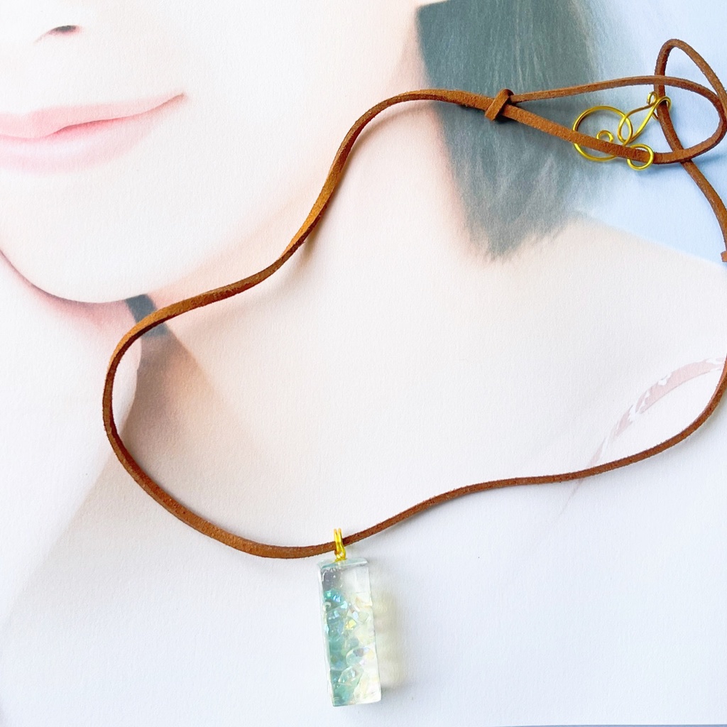 氷に閉じ込めた宝物 ペンダント