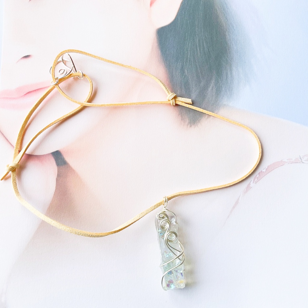 氷に閉じ込めた宝物 ペンダント2