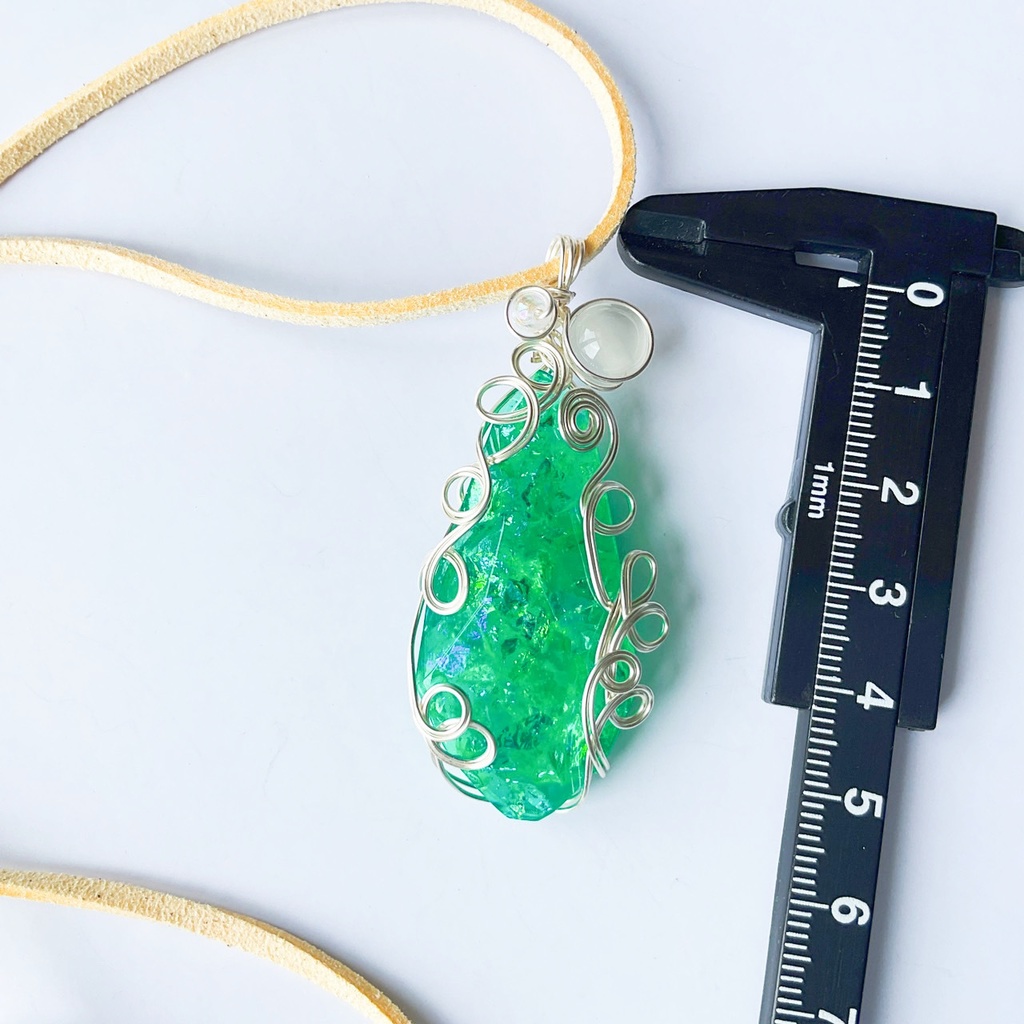 海中探索のペンダント