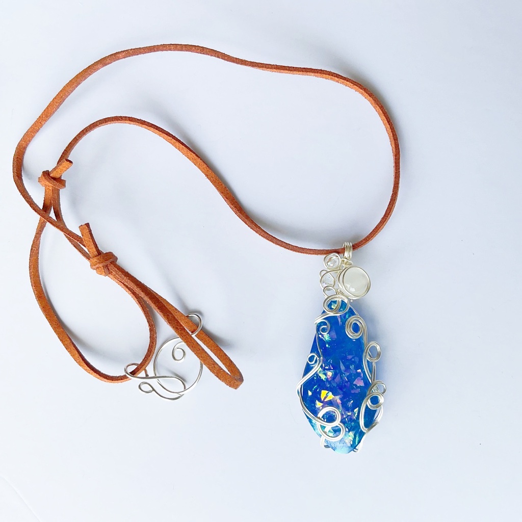 海中探索のペンダント