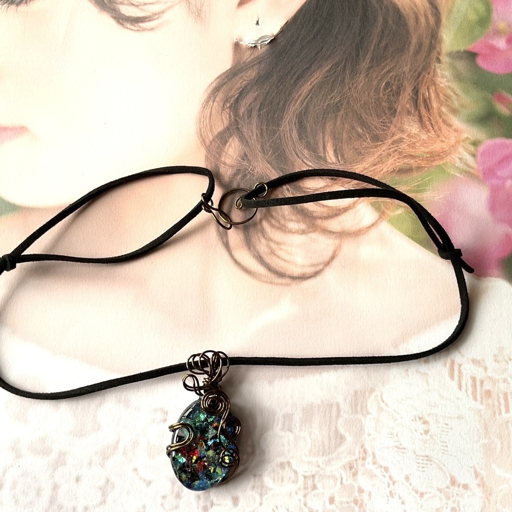 夜光貝のペンダント