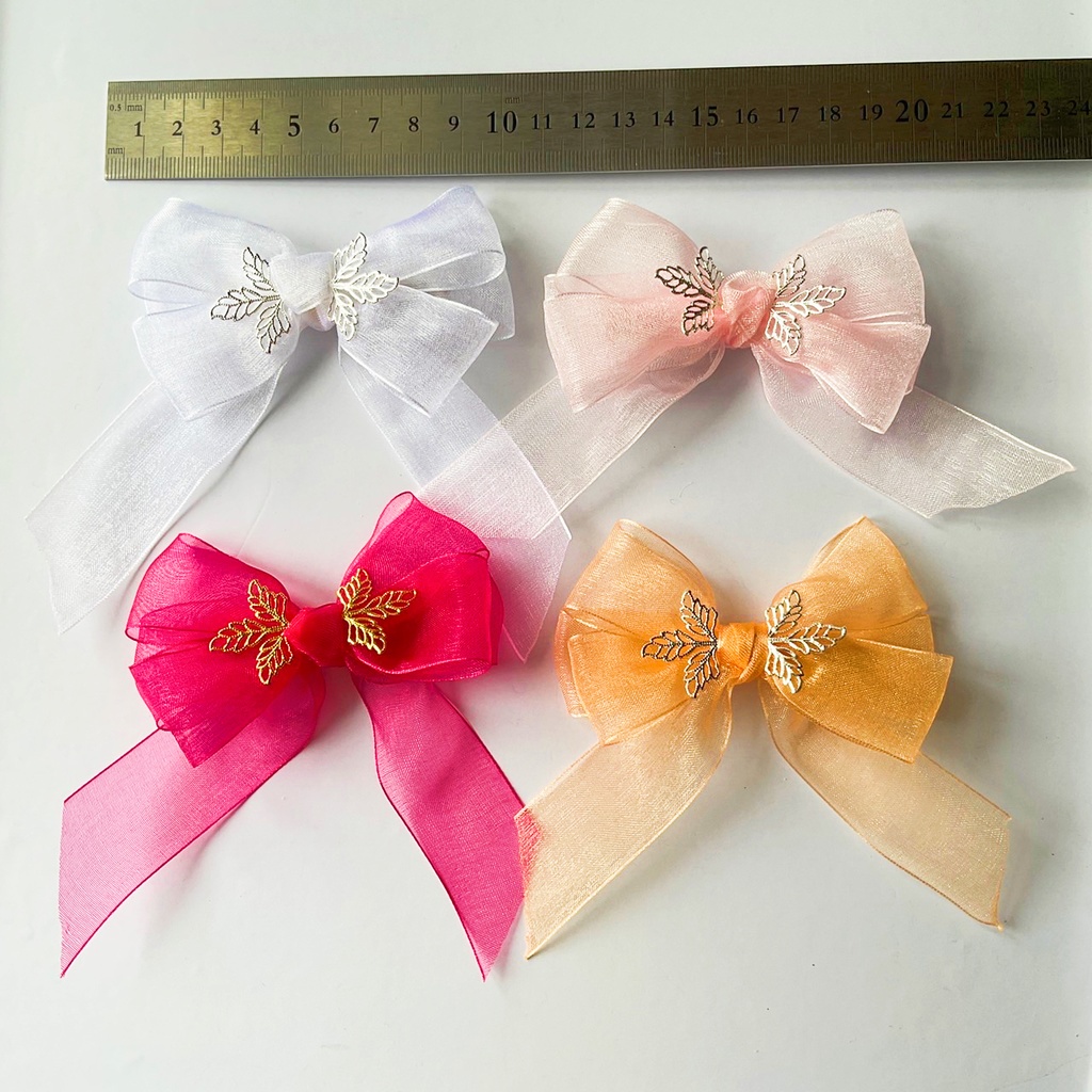 オーガンジーリボンと葉のヘアクリップ