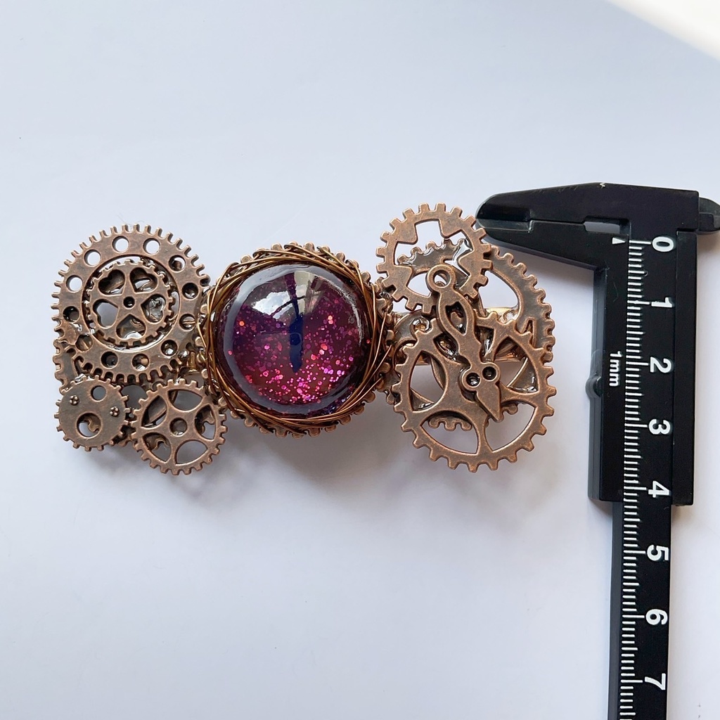 ドラゴンアイと歯車のヘアクリップ