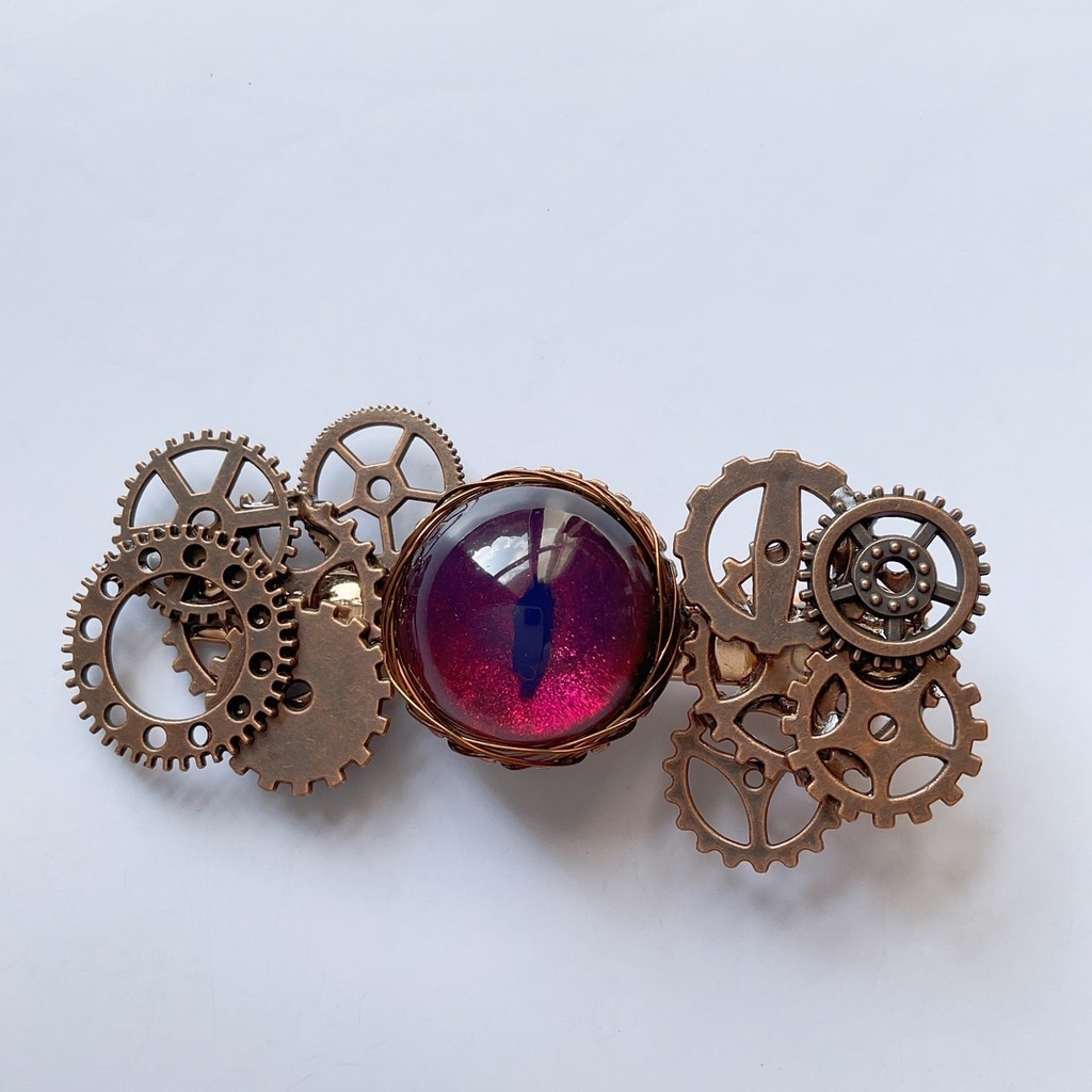 ドラゴンアイと歯車のヘアクリップ