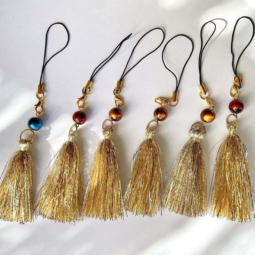 タッセルのストラップ