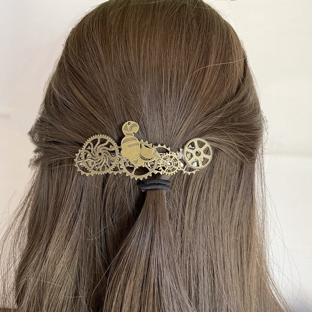 チェシャ猫と歯車のバレッタ