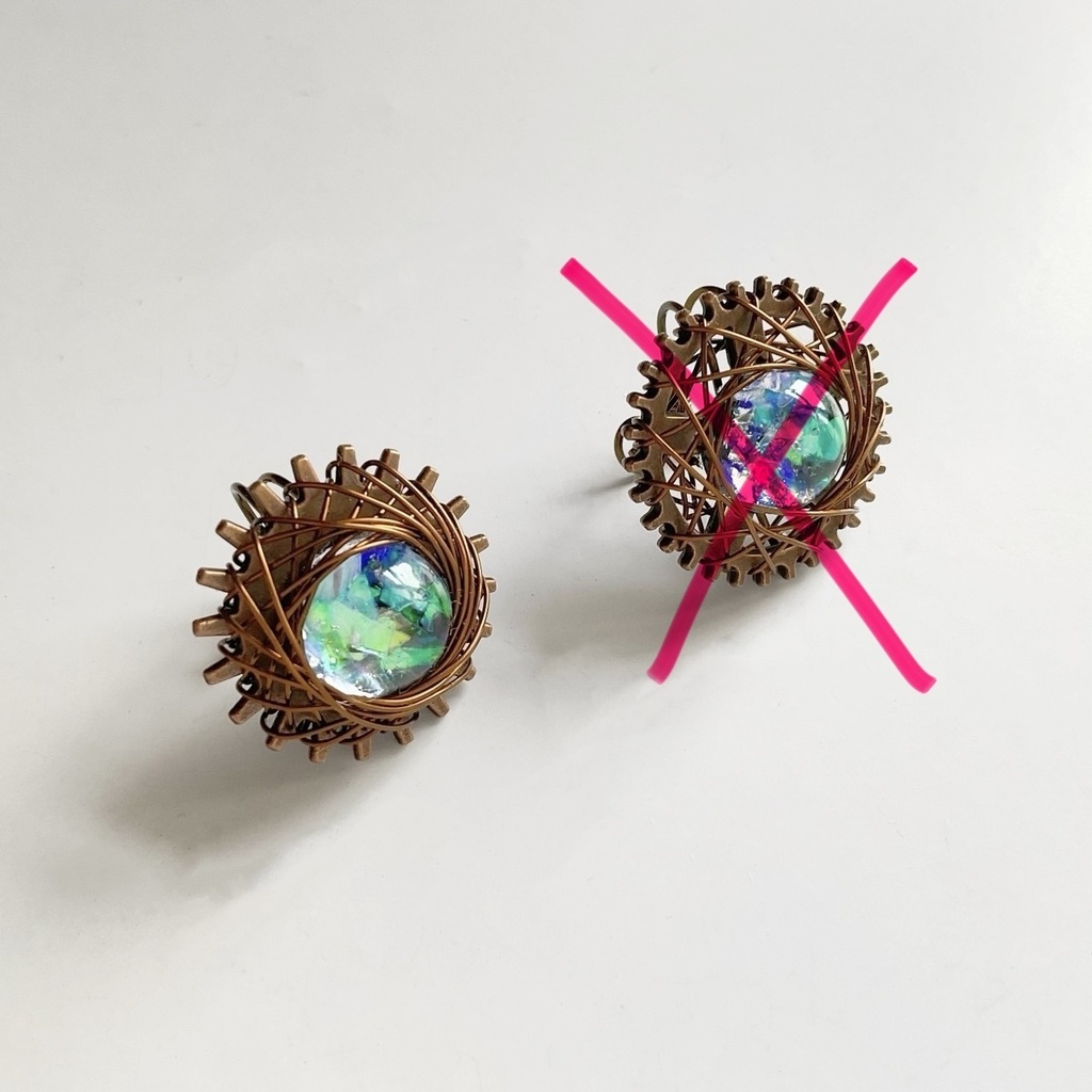 歯車のイヤーカフ(片耳用)