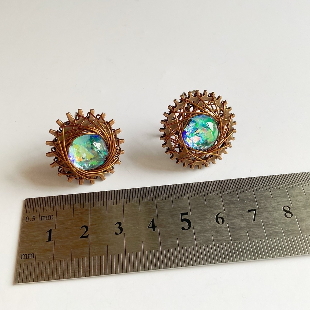 歯車のイヤーカフ(片耳用)