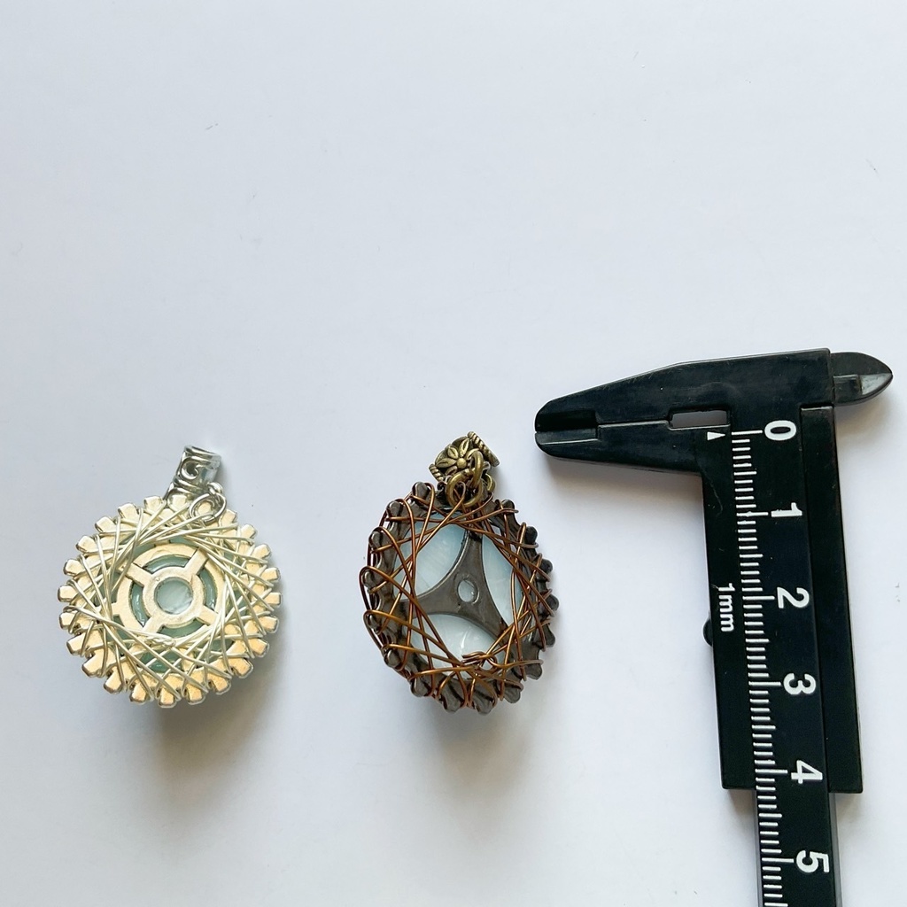 猫目のチョーカー