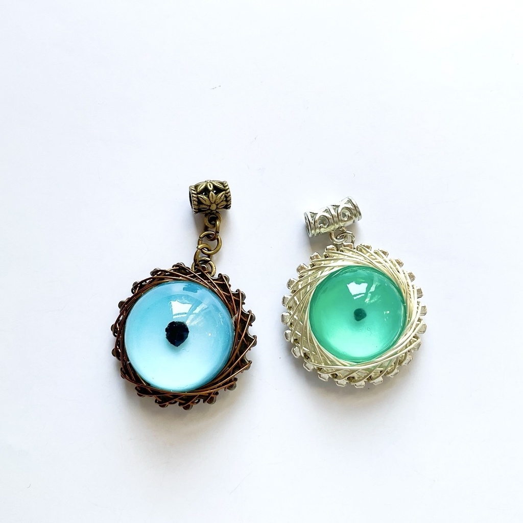 猫目のチョーカー