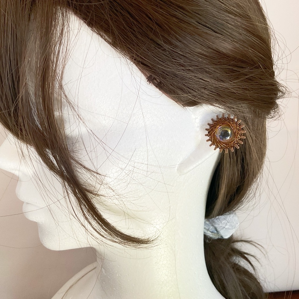 ドラゴンアイのイヤーカフ