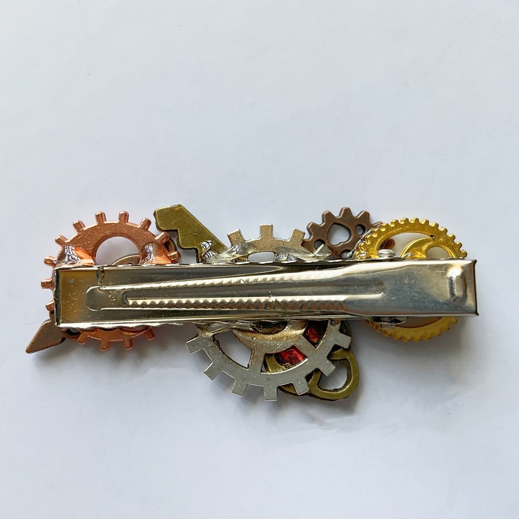 ハートの鍵と歯車のヘアクリップ