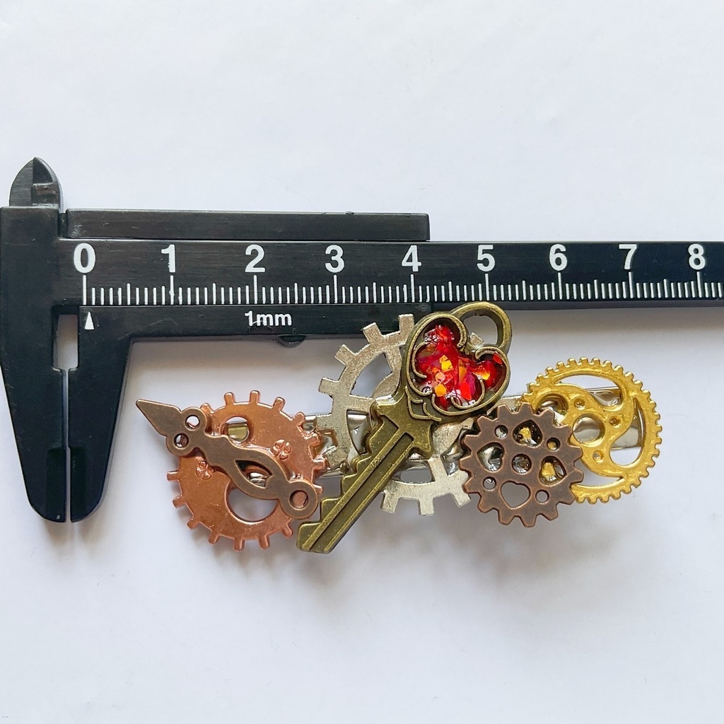 ハートの鍵と歯車のヘアクリップ