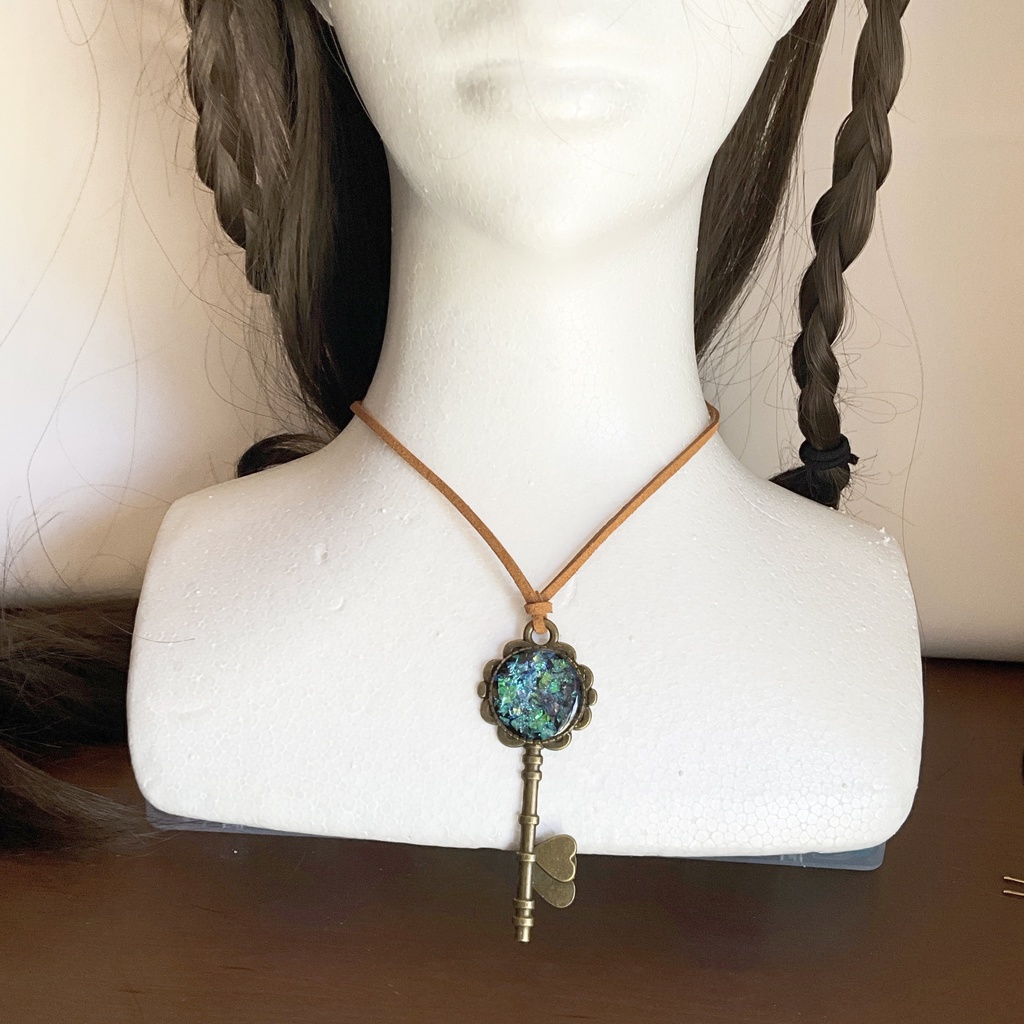 夜光貝の鍵 ペンダント