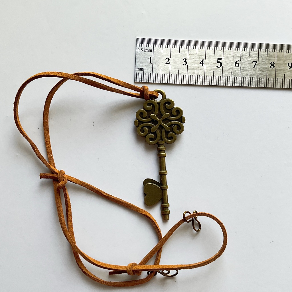 夜光貝の鍵 ペンダント