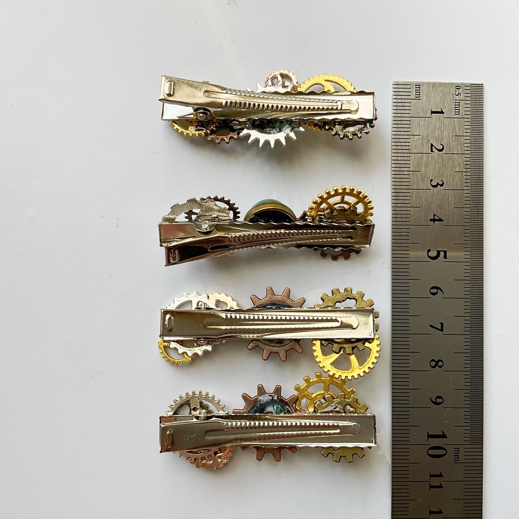 歯車のヘアクリップ