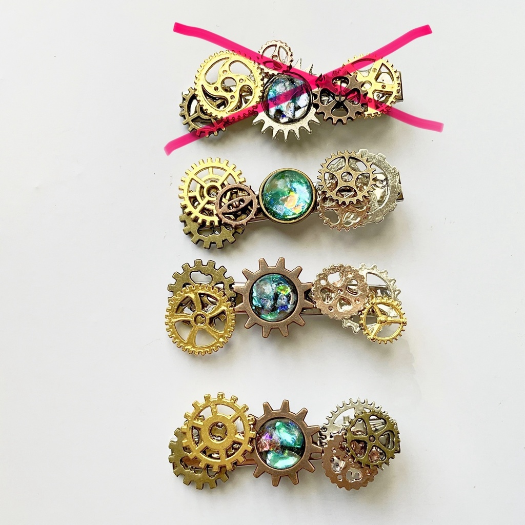 歯車のヘアクリップ