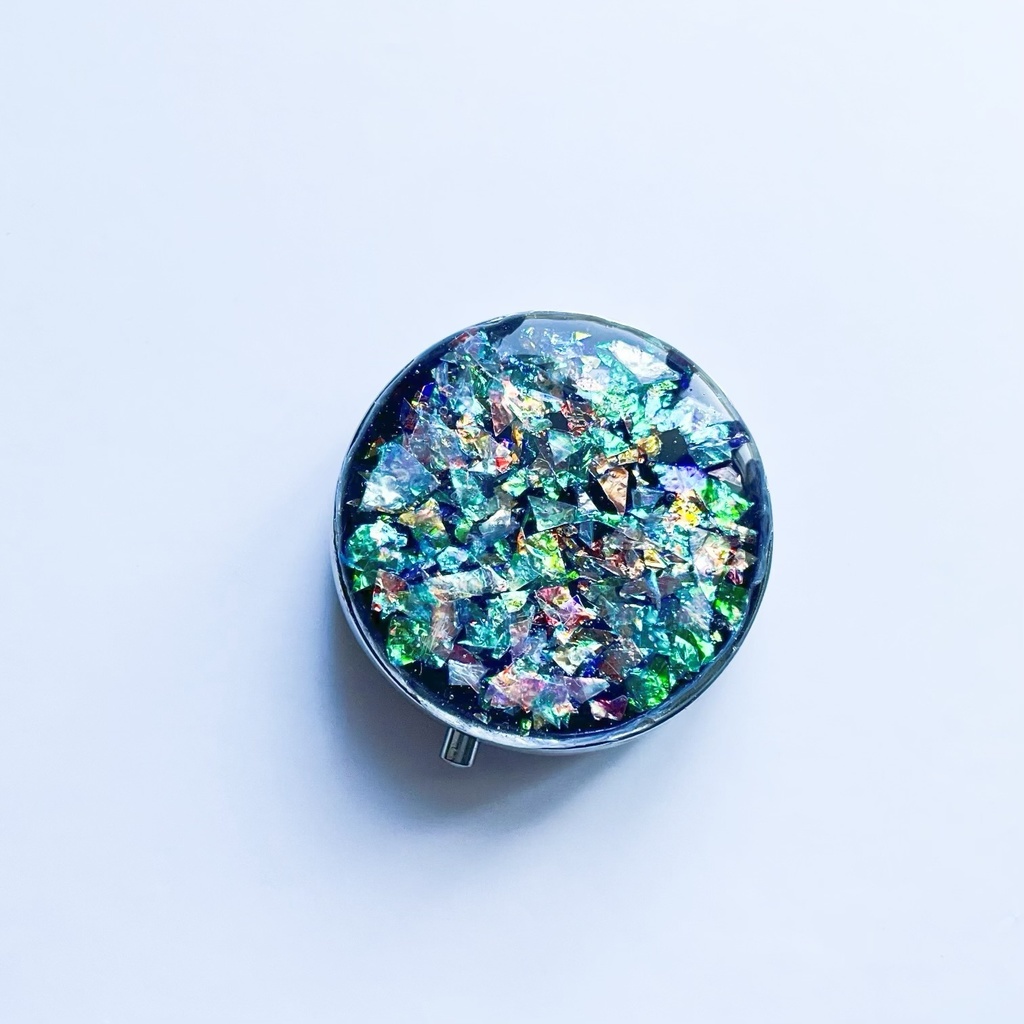 夜光貝のピルケース