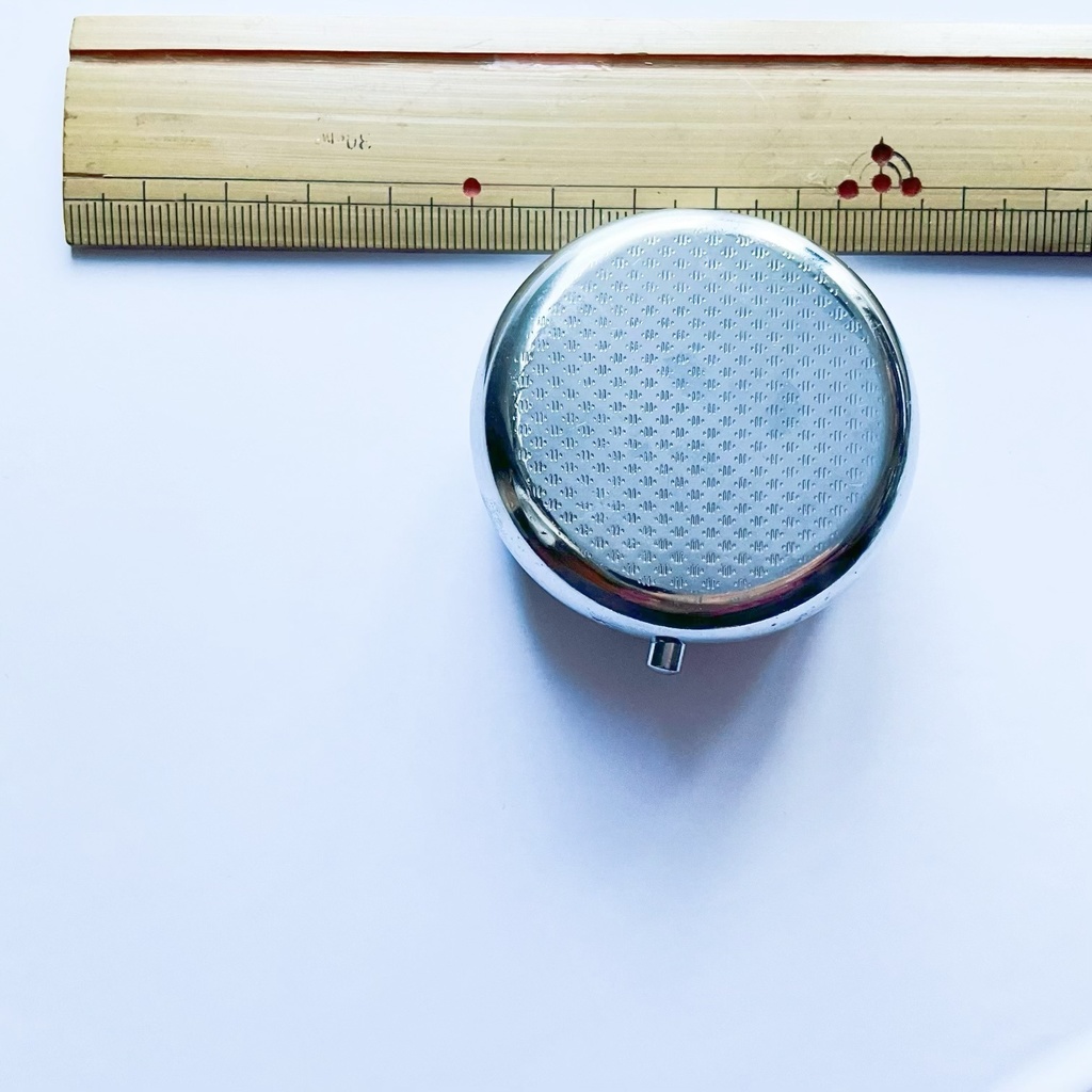 夜光貝のピルケース